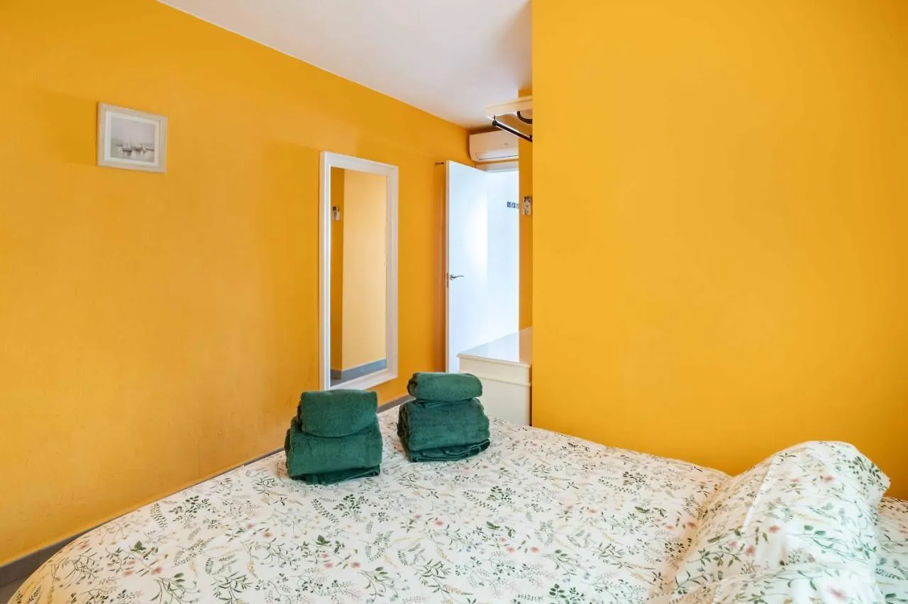 Penthouse In Old Town, 100M From The Beach Fuengirola 0*,  España